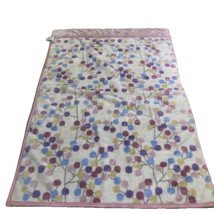 衿付き合わせ毛布（シングルサイズ・西川）ドットツリー柄