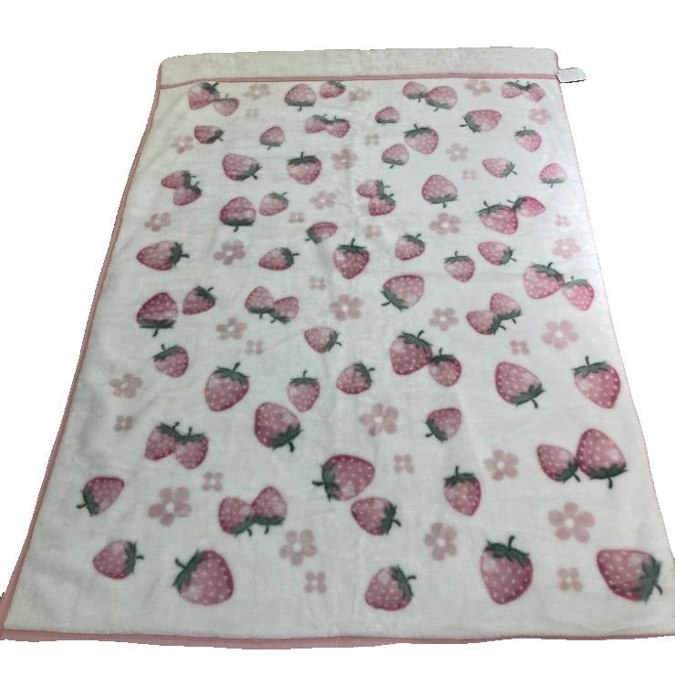 衿付き合わせ毛布（シングルサイズ・西川）イチゴ柄